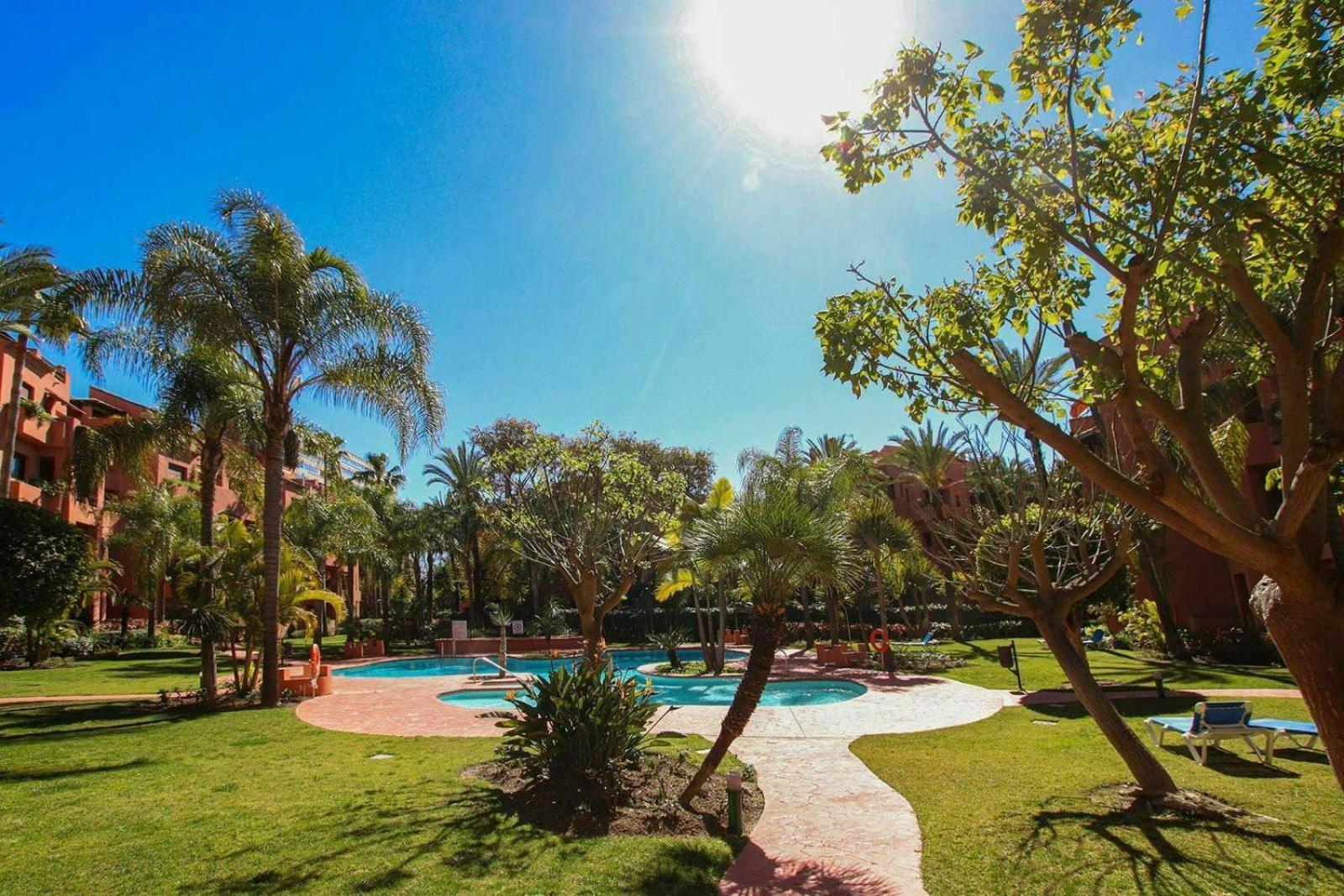 Apartemen Piso 4 Hab. - Elviria Playa *