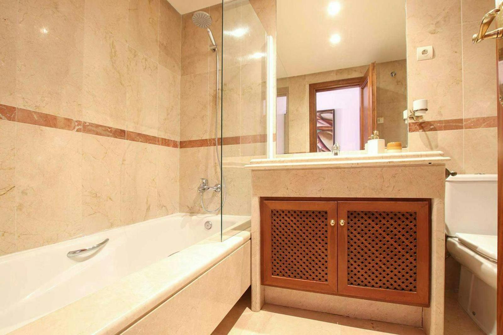 Piso 4 Hab. - Elviria Playa Apartemen Marbella